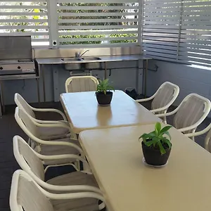 amira-apartments.queenslandhotels.net/